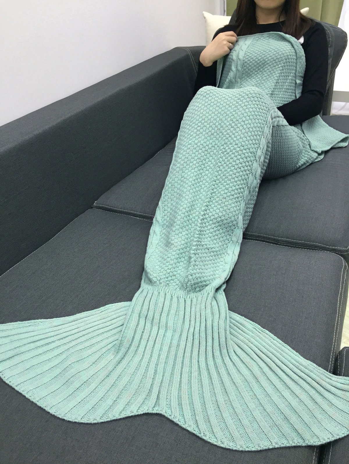 Comfortable Crochet Knitting Mermaid Tail Style Blanket