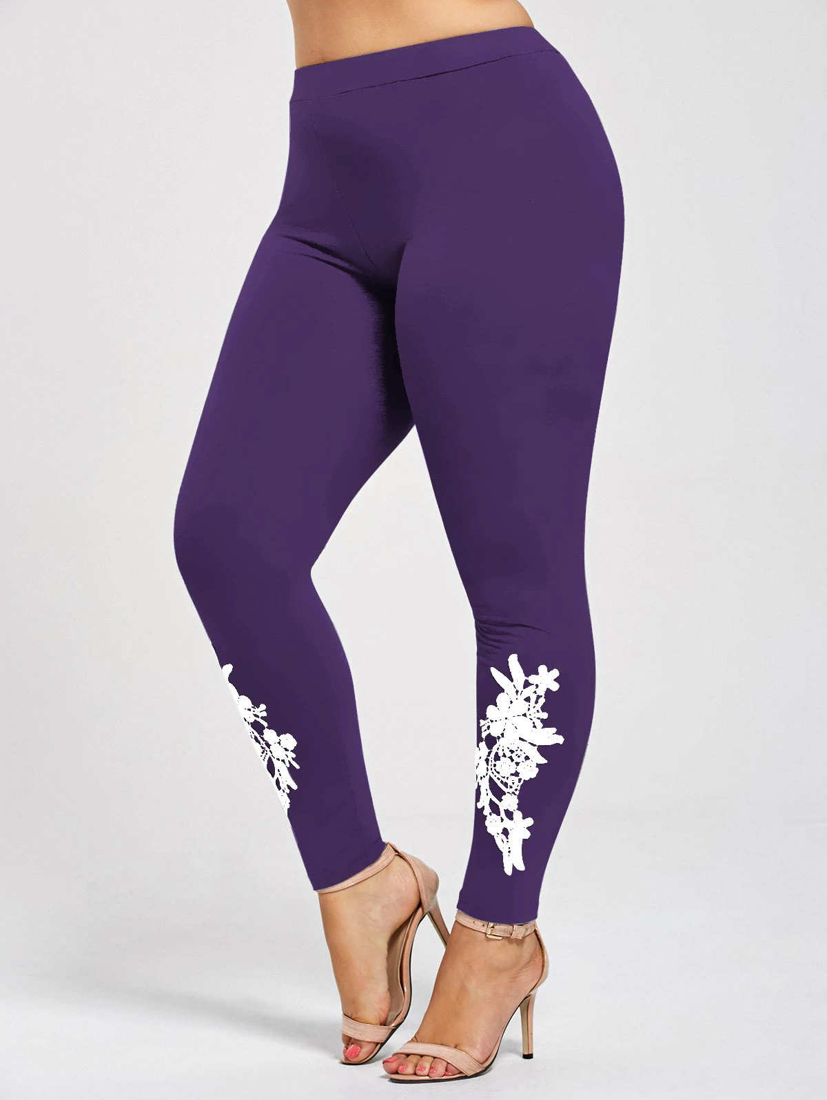 Plus Size Appliqued Jersey Leggings