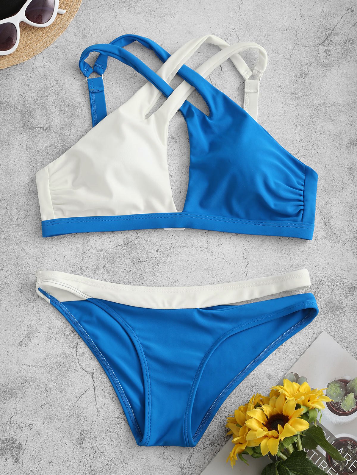 Colorblock Crisscross Keyhole Low Waisted Bikini Swimwear