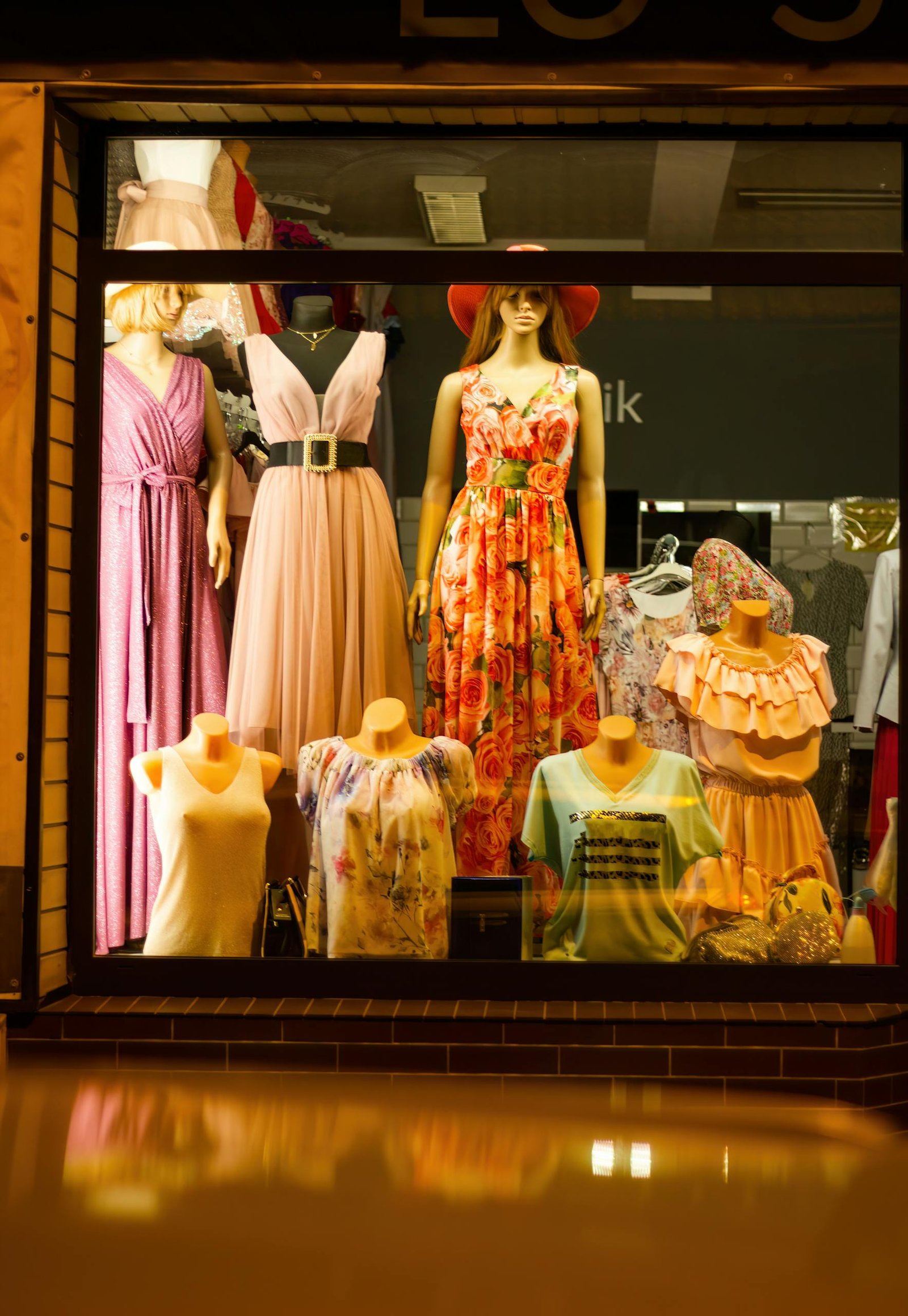 Dresses/